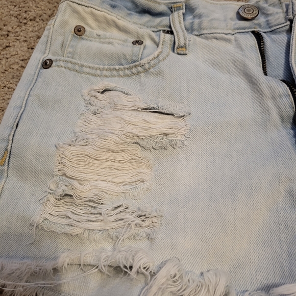 2 pairs of shorts - Aero Cheeky and Sky & Sparrow - Picture 3 of 8